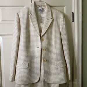 Ivory Blazer & Skirt Set from Le Suit